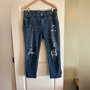 Old Navy Mid rise boyfriend jeans. Size 12.